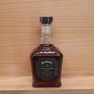 JACK DANIELS, TENNESSEE WHISKEY, SINGLE BARREL, (0.7Lt )